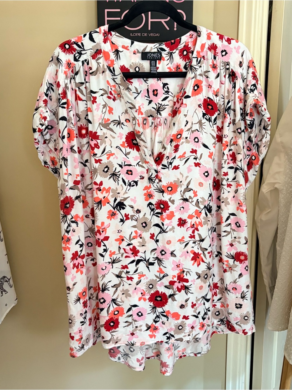 Jones New York White Floral Split-Neck Blouse